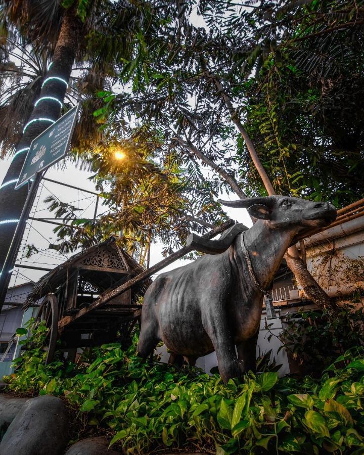 Oxville Hotel Padang  Exteriér fotografie