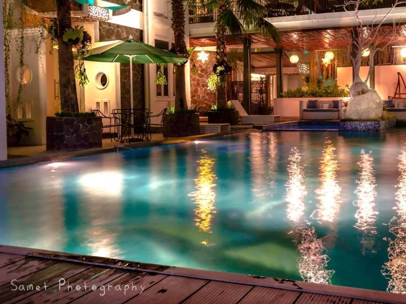 Oxville Hotel Padang  Exteriér fotografie